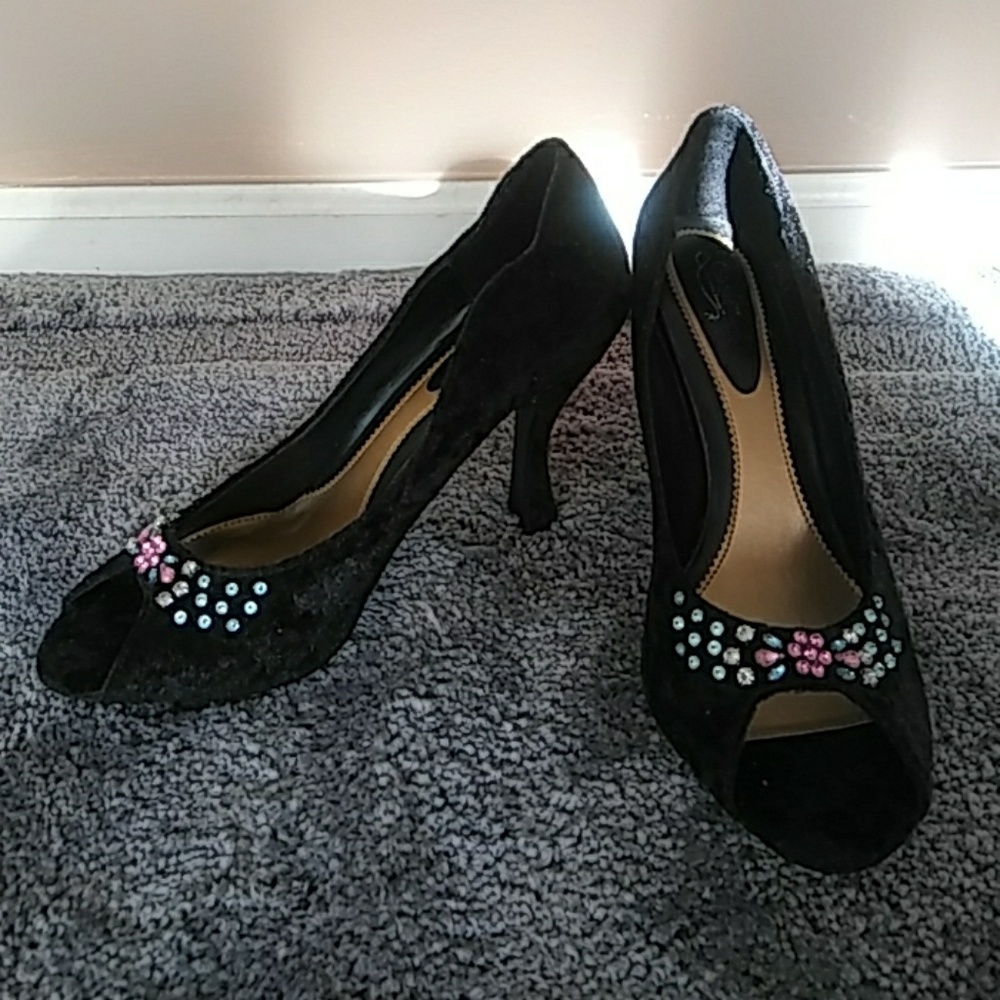 Starlet black suede-like open-toe shoe